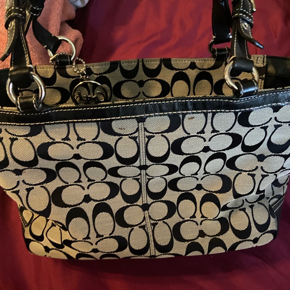 Coach purse - Picture 3 of 3